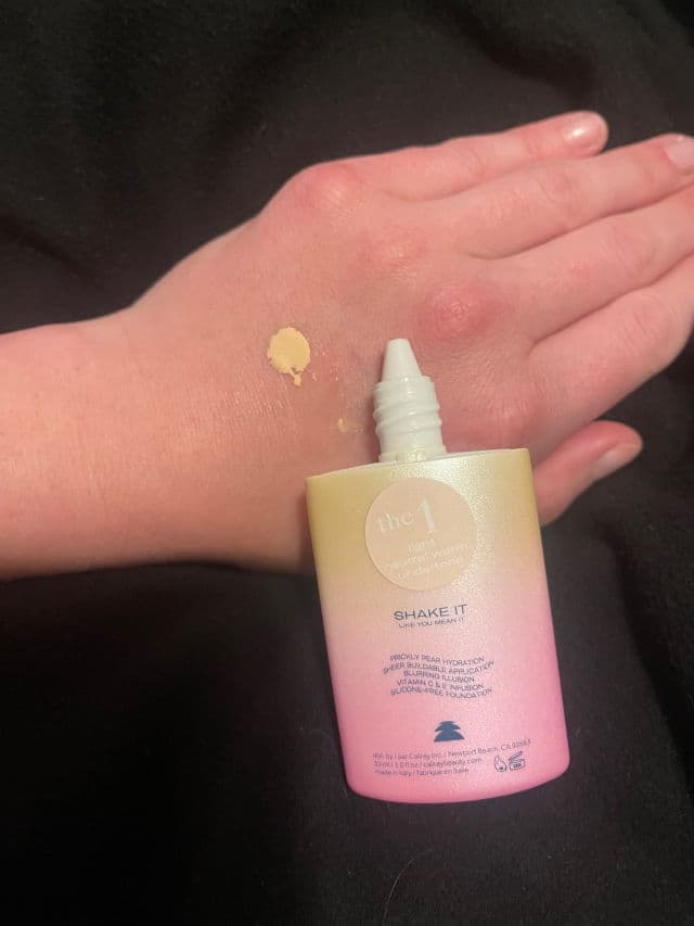 Caliray Freedreaming Clean Blurring Skin Tint review photo by MegD630