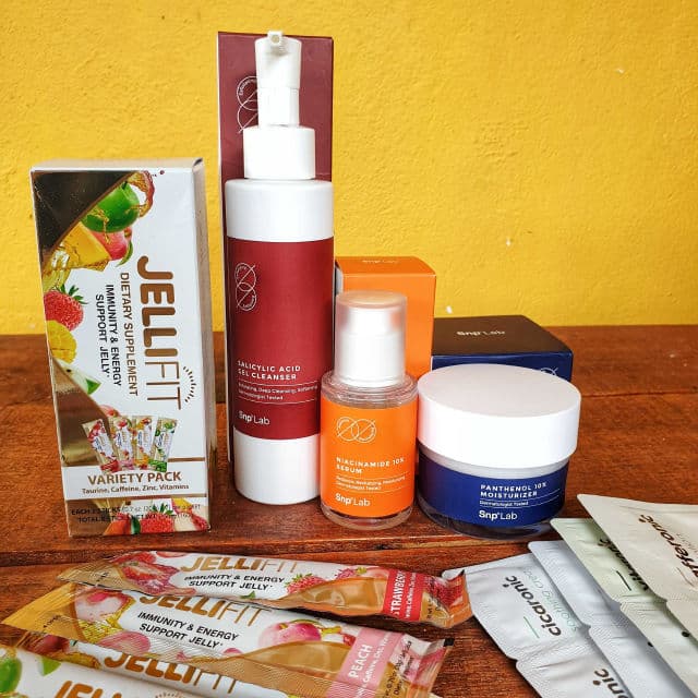 SNP Salicylic Gel Cleanser review photo by whenfarhanareviews