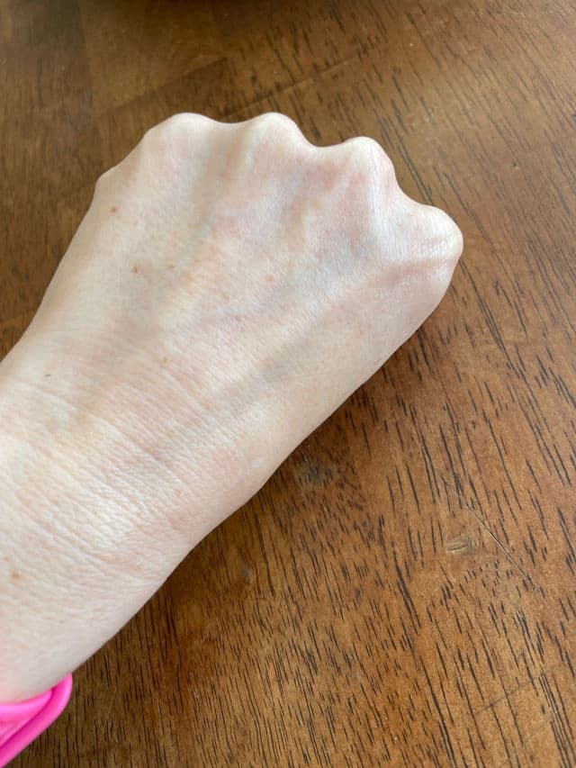 Kiehl's Better Screen UV Serum Sunscreen SPF50+ review photo by Browneyedgurl