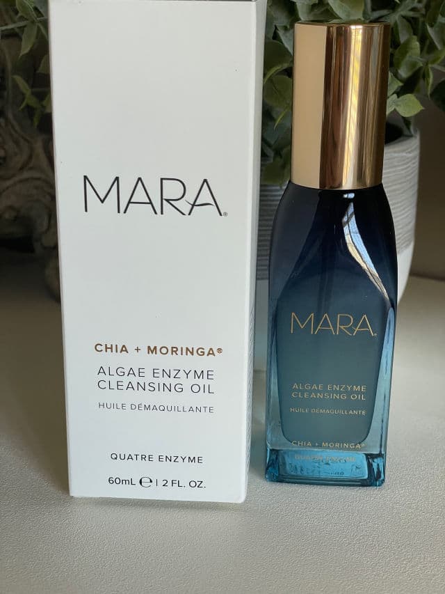 Mara Beauty Chia + Moringa Algae Enzyme Cleansing Oil review photo by Browneyedgurl