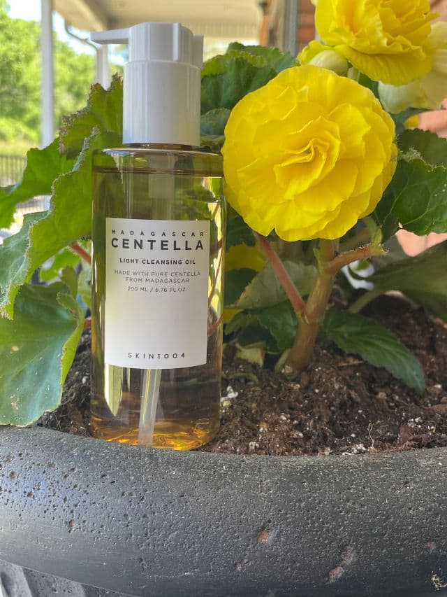 SKIN1004 Madagascar Centella Light Cleansing Oil review photo by Browneyedgurl