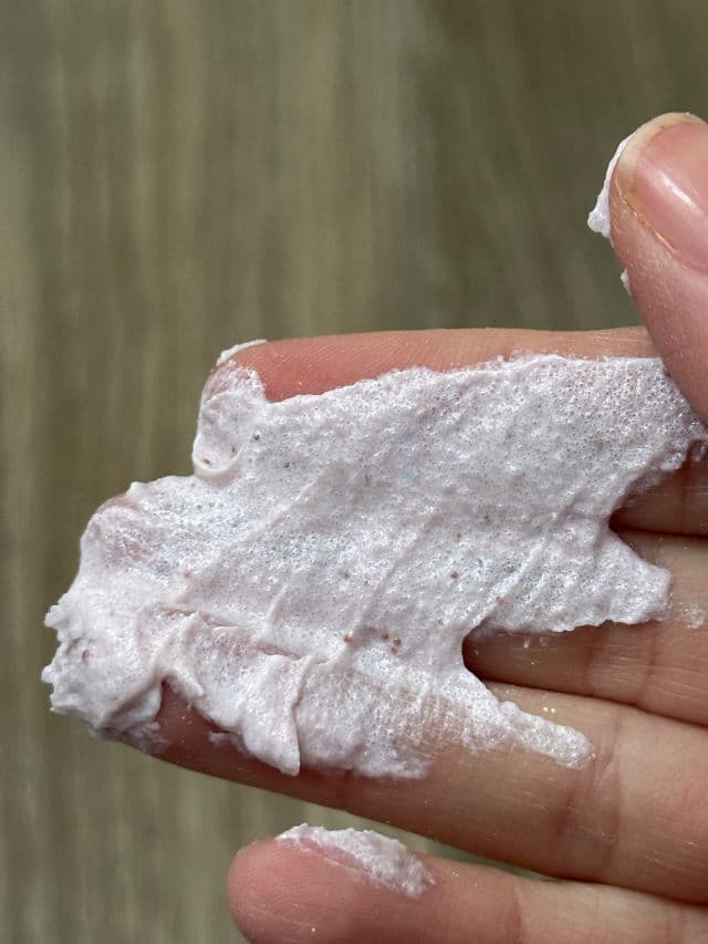 Dove Exfoliating Body Polish with Crushed Cherries & Chia Milk review photo by pris9