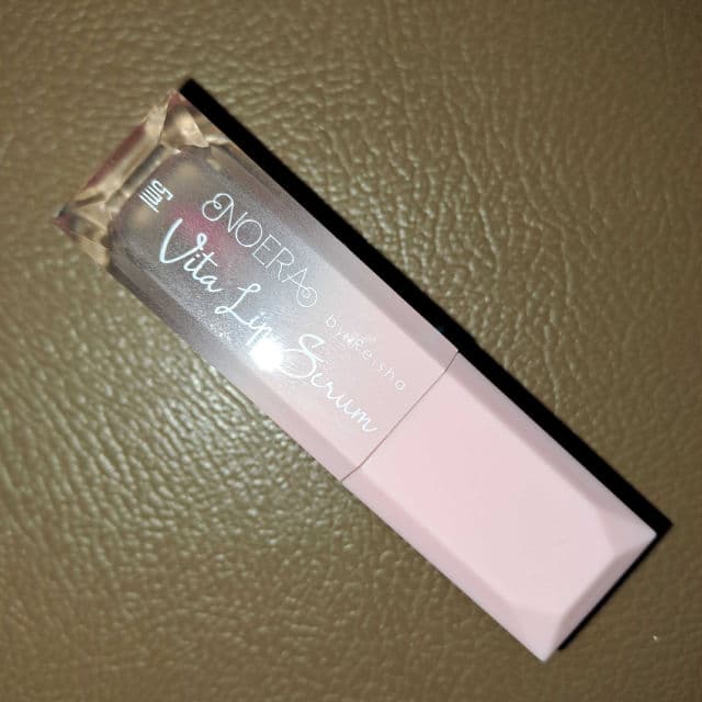 Noera by Reisha Vita Lip Serum review photo by auliaasaf