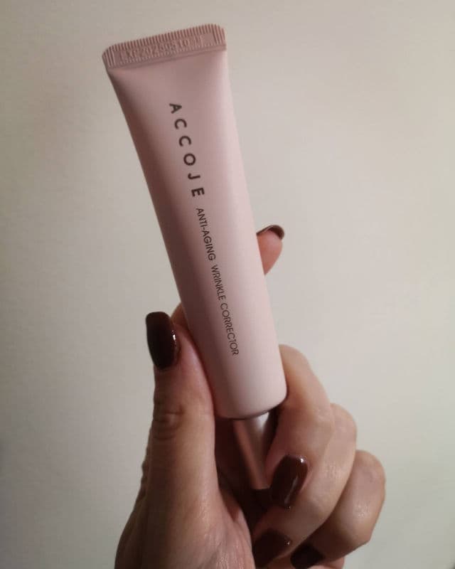 Accoje Anti Aging Wrinkle Corrector review photo by christybeautyjunkie