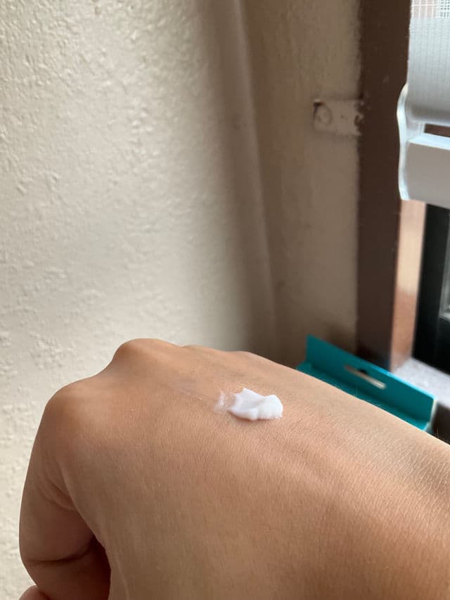 Aiken Derma Care Intensive Dry Skin Rescue Vitamin Lotion review photo by izzatikhld