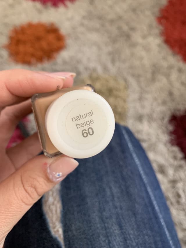 Neutrogena SkinClearing Liquid Makeup review photo by cams99