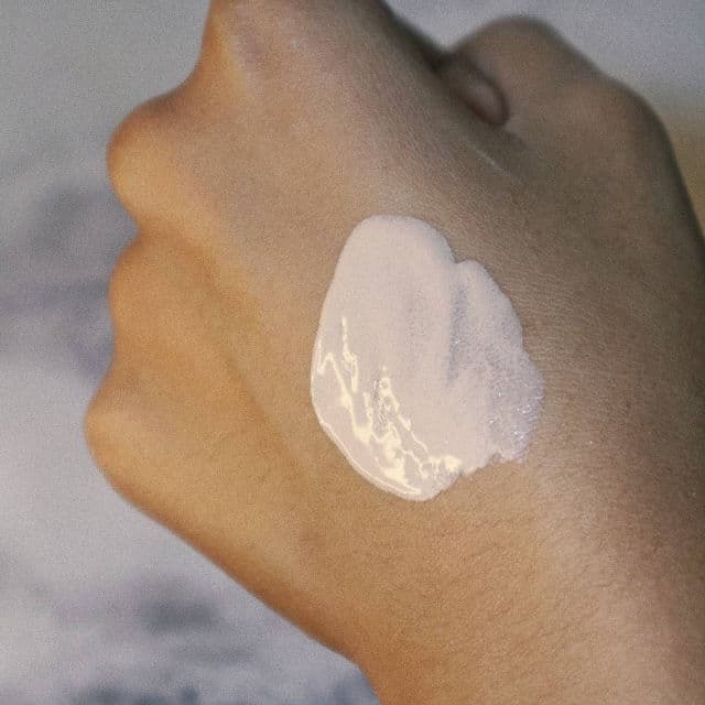 Biore UV Fresh & Bright Instant Cover SPF 50+ PA+++ review photo by joulaa