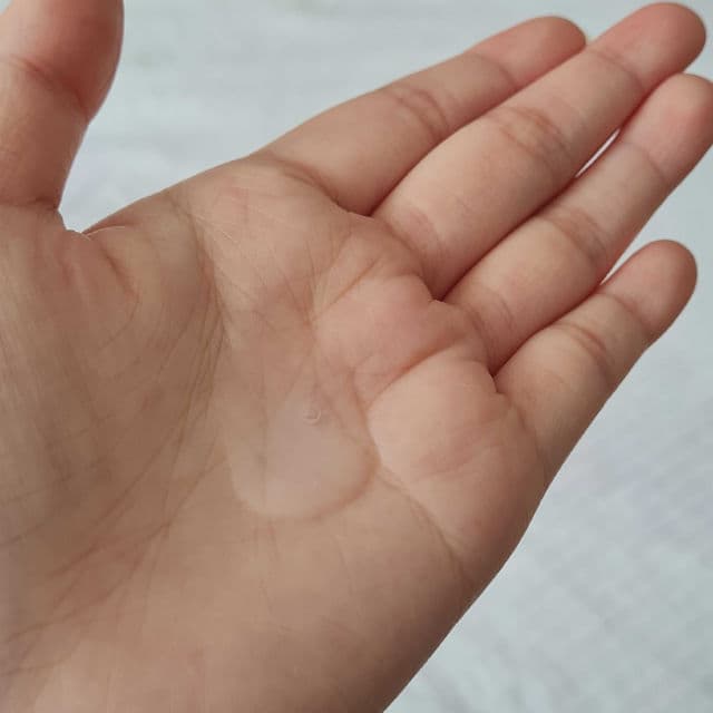 Hada Labo Premium Whitening Lotion (Rich) review photo by Sydnie