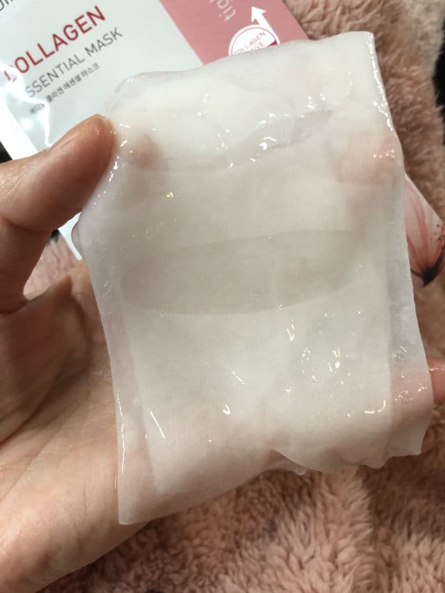 MEDIHEAL Collagen Essential Lifting & Firming Sheet Mask review photo by Nanazhu66