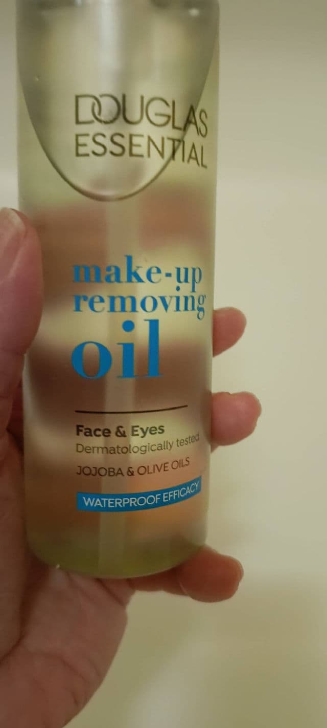 Douglas Essential Make-Up Removing Oil review photo by czaja54