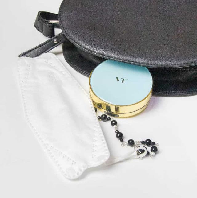 VT COSMETICS Essence Sun Pact SPF50+ PA+++ review photo by febids