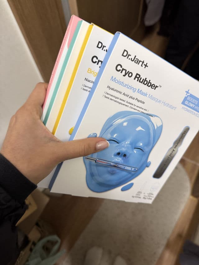 Dr. Jart+ Cryo Rubber™ with Moisturizing Hyaluronic Acid - Cryo Rubber Moisturizing Mask review photo by julie1905