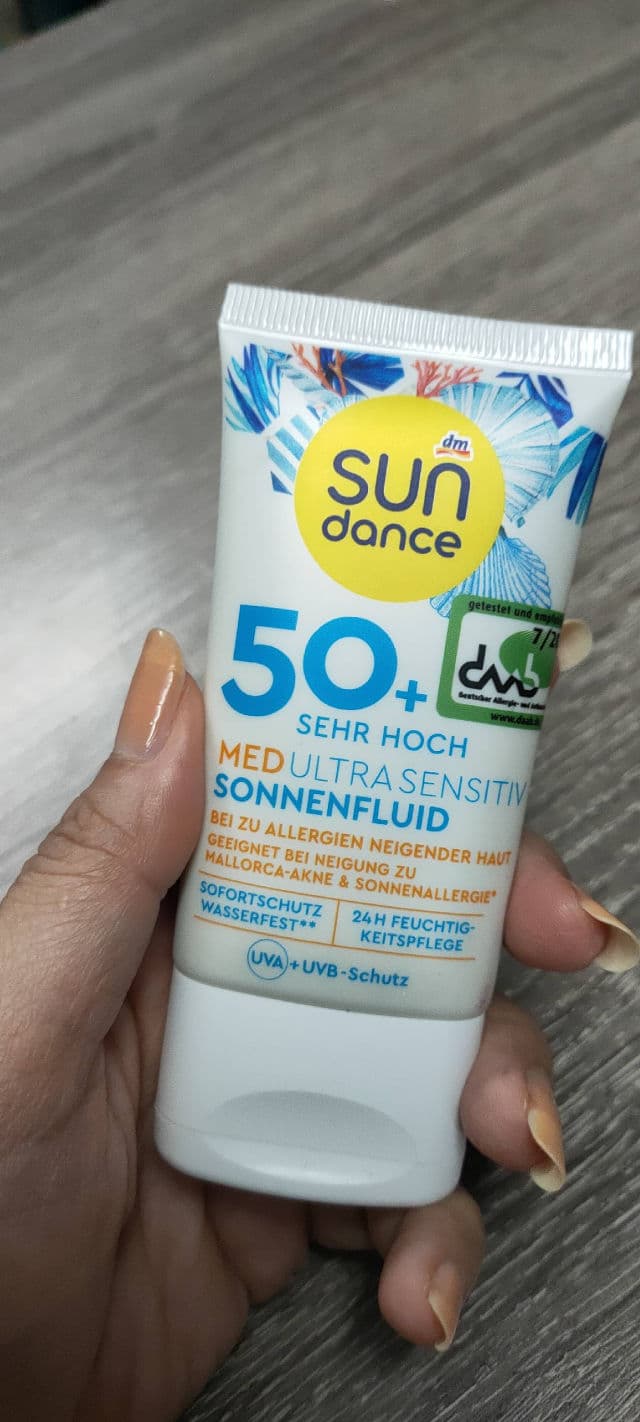 Sundance MED Ultra Sensitive Sonnenfluid LSF50+ review photo by devydshop