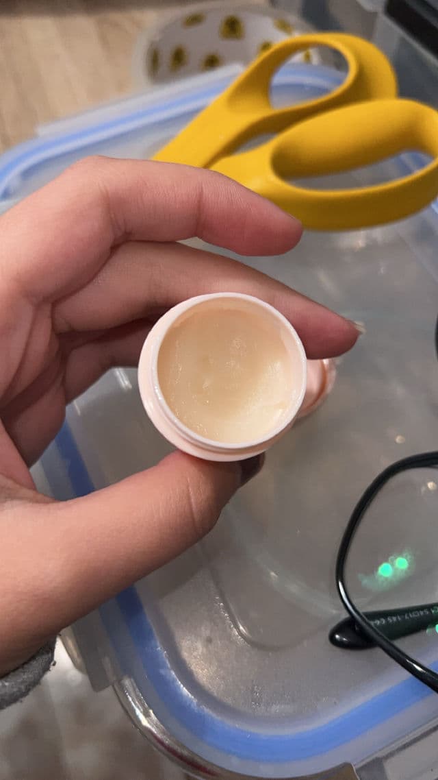 Oriflame Tender Care Natural Multi-Purpose Balm  review photo by selmitaa