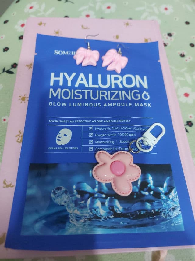 Some By Mi Hyaluron Moisturizing Glow Luminous Ampoule Mask review photo by caerusnana