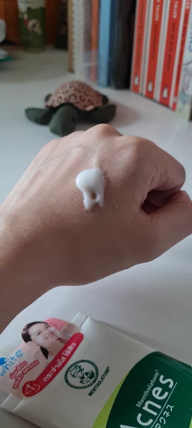 Acnes Clear & Whitening Wash review photo by veagee