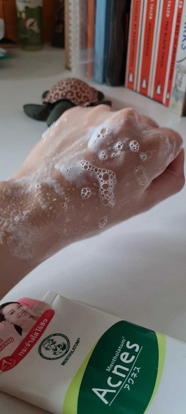 Acnes Clear & Whitening Wash review photo by veagee