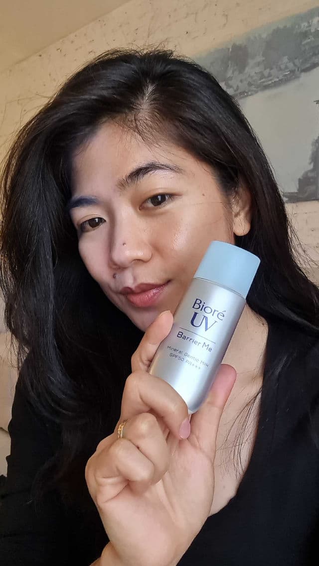 Biore UV Barrier Me Mineral Gentle Milk SPF 50 PA+++ review photo by veagee