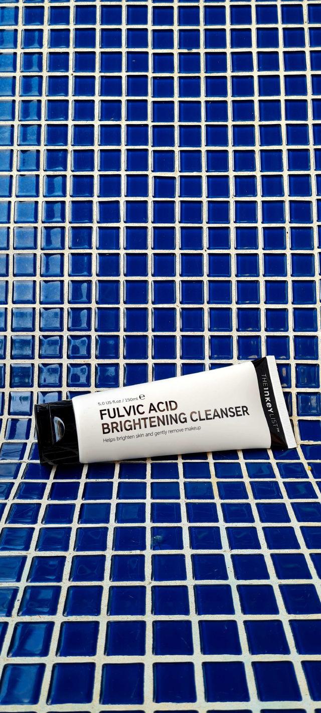 Fulvic Acid Brightening Cleanser product review