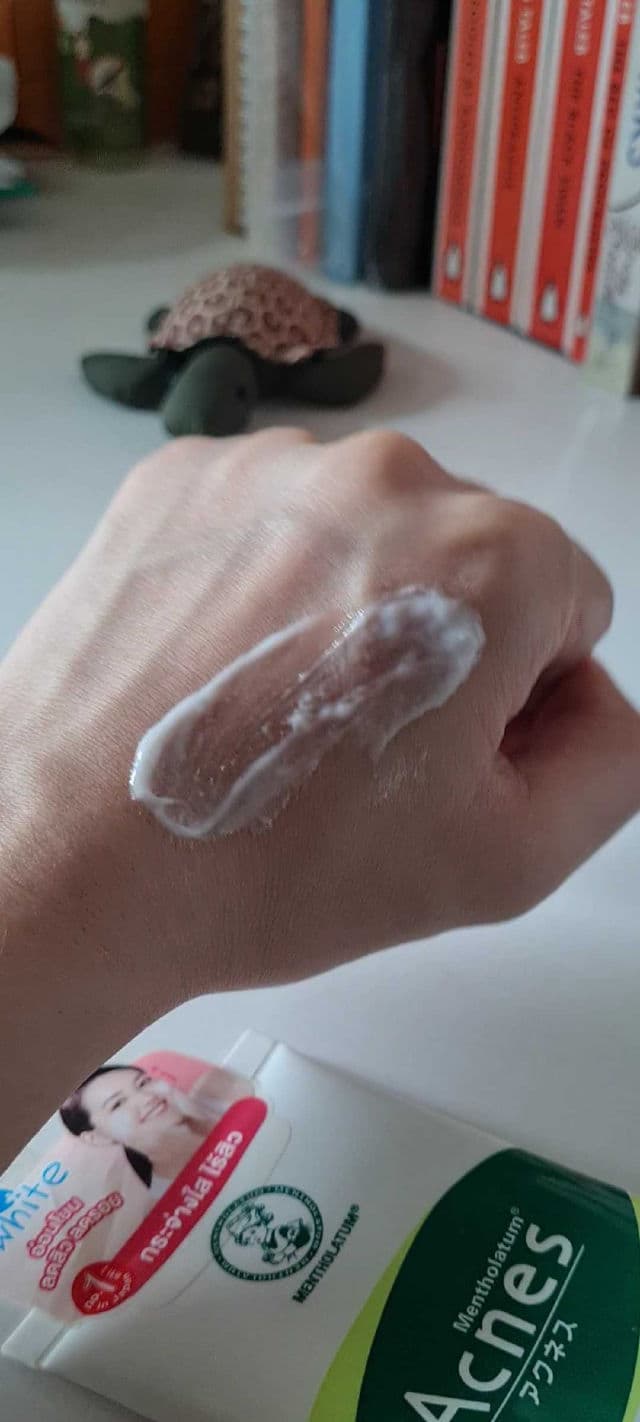 Acnes Clear & Whitening Wash review photo by veagee