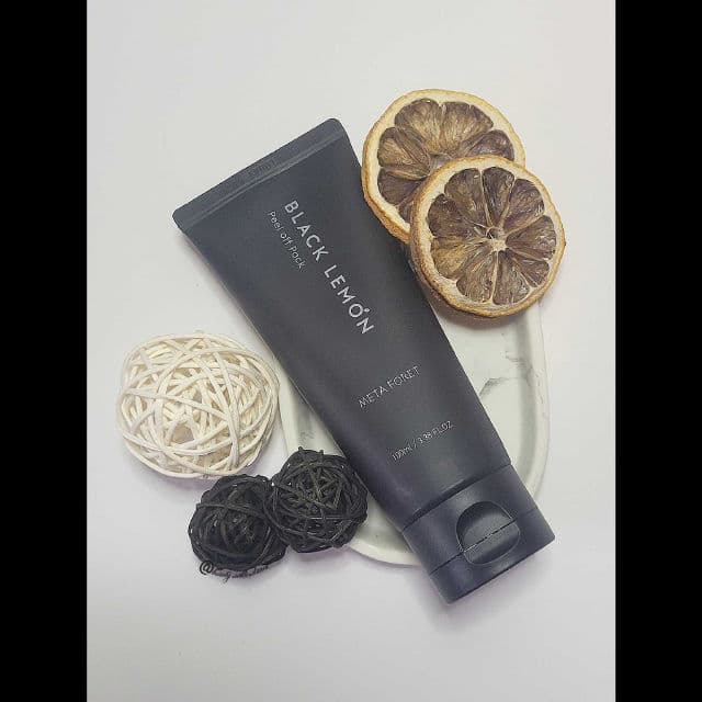 Meta Foret Black Lemon Peel Off Pack review photo by beautywithdanni
