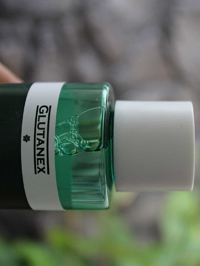 Glutanex AHA BHA LHA Toner review photo by skeengeeks