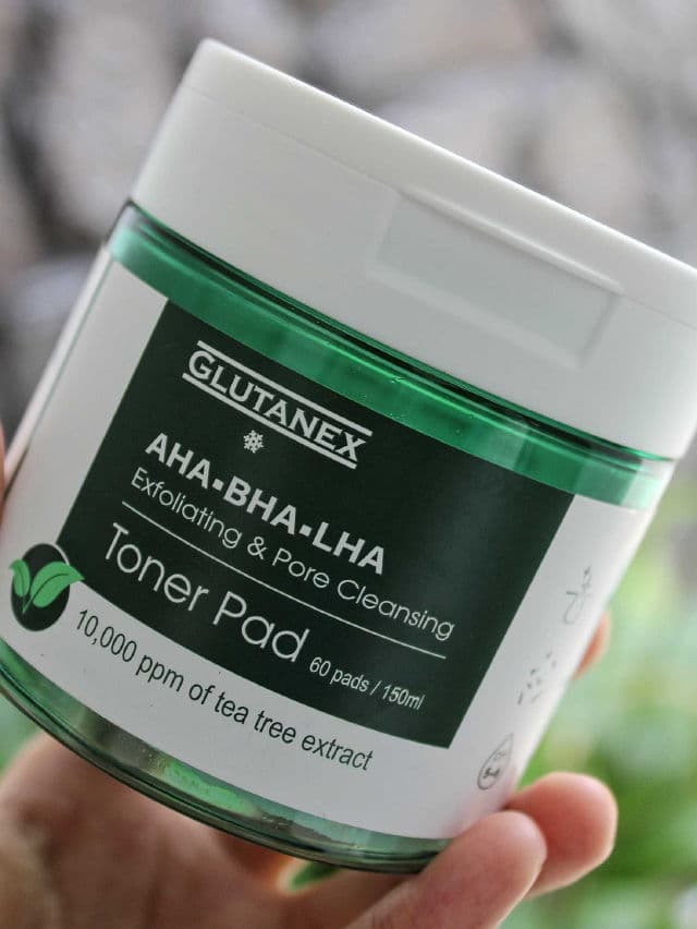 Glutanex AHA BHA LHA Toner Pad review photo by skeengeeks