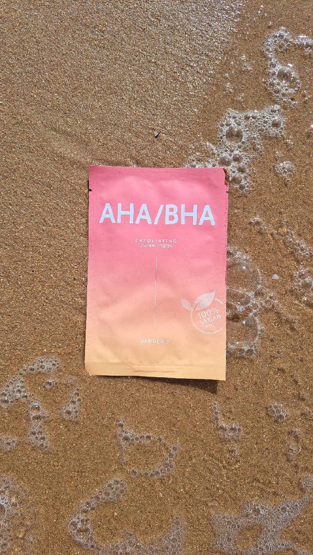 Barulab The Clean Vegan AHA/BHA Mask review photo by PaulaSimply