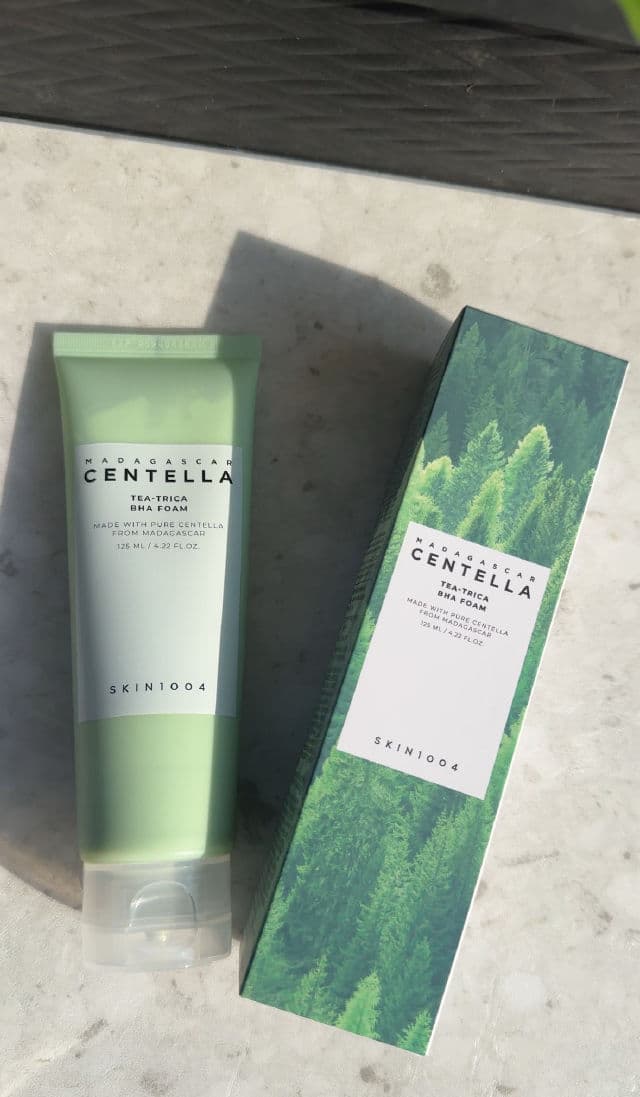 SKIN1004 Madagascar Centella Tea-Trica BHA Foam review photo by dheascoverywithme