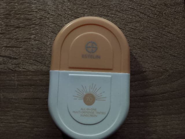 Estelin Sunscreen All-In-One Multi-Defense Tinted SPF 100 PA+++ review photo by Chizzy399