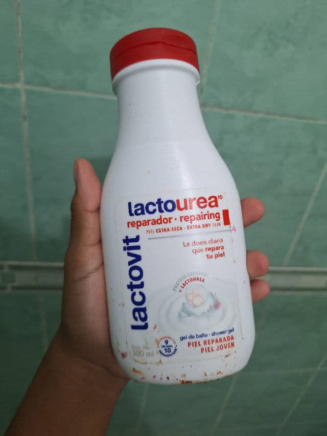 Lactovit Lactourea Shower Gel review photo by salinasbyadri 