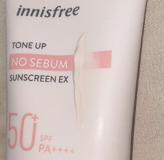 INNISFREE Tone Up No Sebum Sunscreen EX SPF50 PA++++ review photo by kiraninz