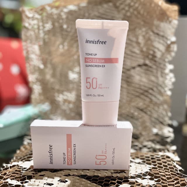 INNISFREE Tone Up No Sebum Sunscreen EX SPF50 PA++++ review photo by kiraninz