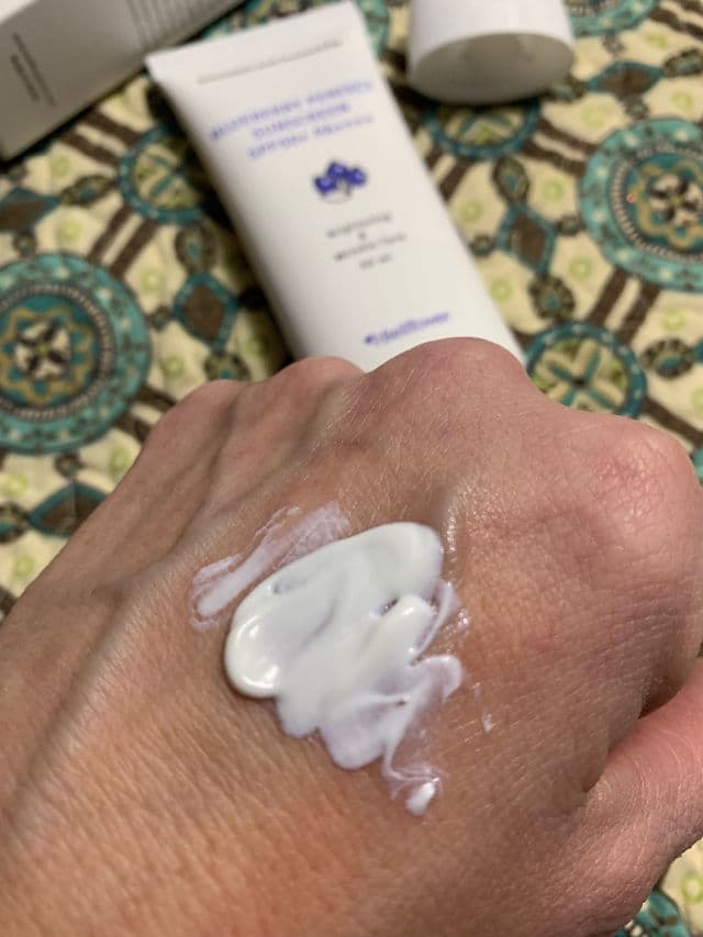 Bellflower Blueberry Perfect Sunscreen SPF50+ PA++++ review photo by robinhop