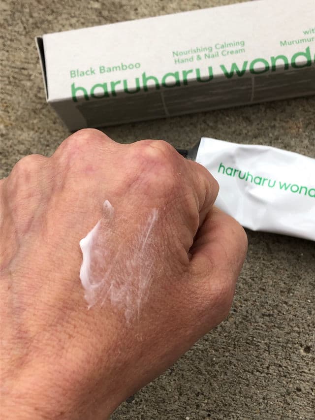 HaruHaru WONDER Black Bamboo Nourishing Calming Hand & Nail Cream review photo by robinhop