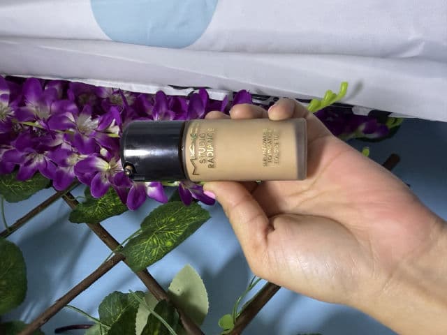 MAC Studio Radiance Serum Powered Foundation review photo by DIPASHMA