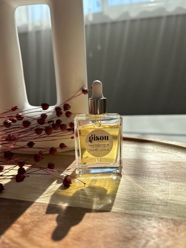 Gisou Honey Infused Hair Oil review photo by Glowyforever