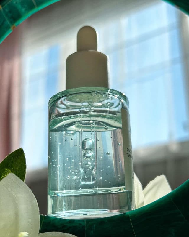 Huxley Grab Water Essence review photo by Glowyforever