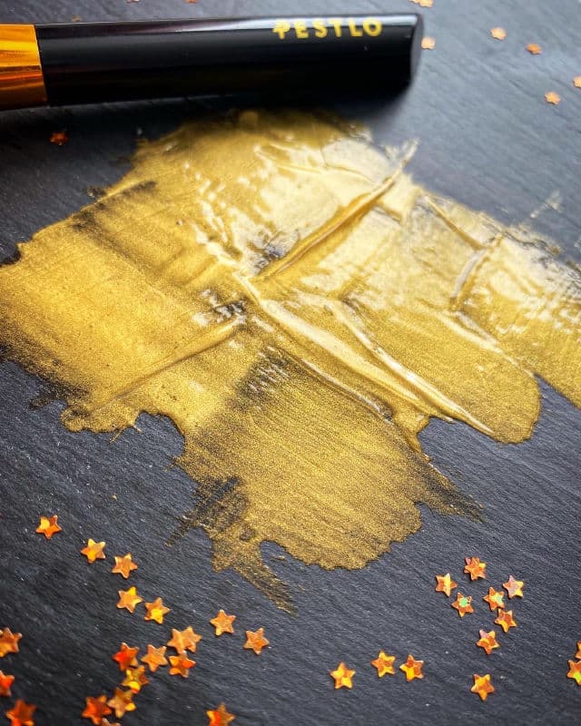 Pestlo Gold Thread Face Mask review photo by Glowyforever