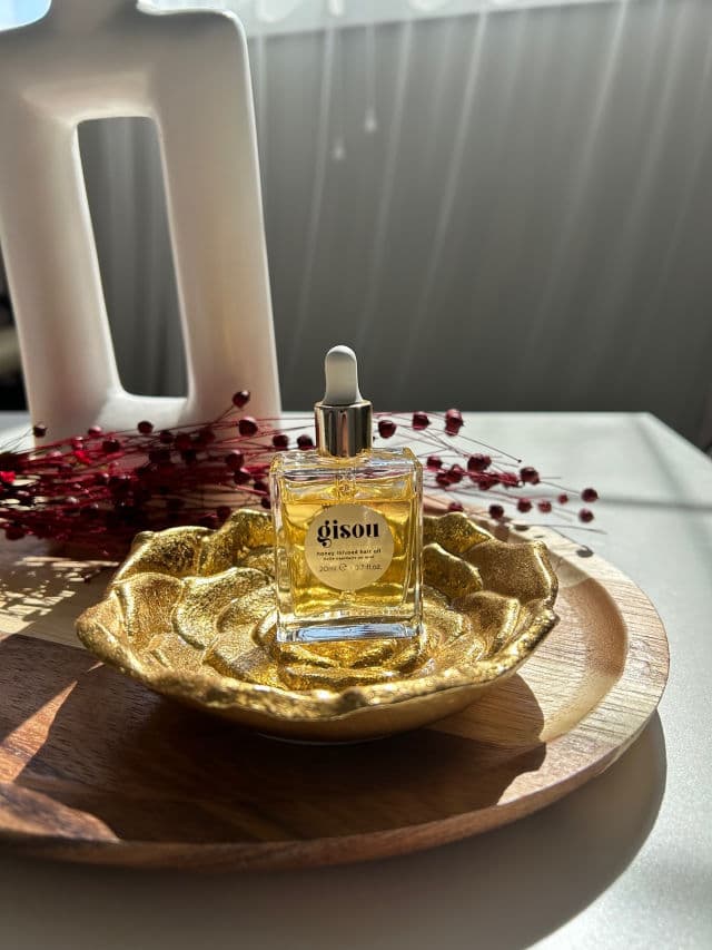 Gisou Honey Infused Hair Oil review photo by Glowyforever
