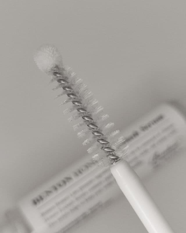 BENTON Honest Eyelash Serum review photo by thejoyofcinnamon