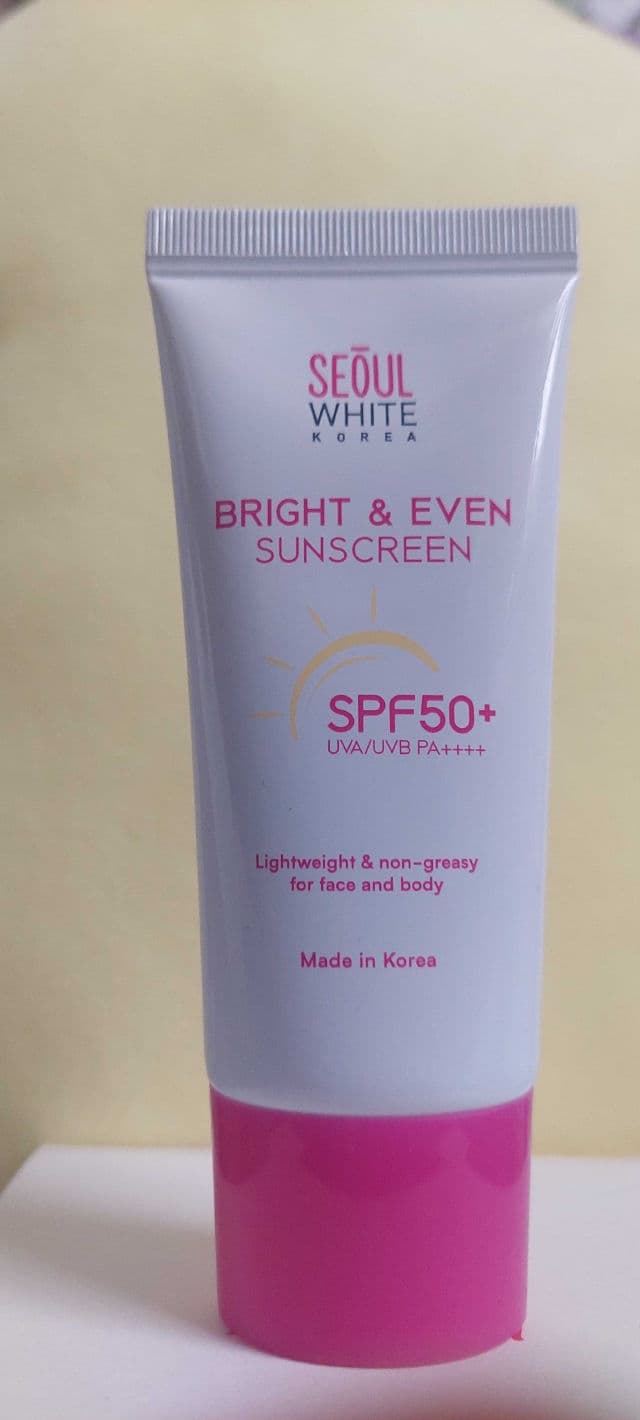 Seoul White Korea Bright & Even Sunscreen SPF50+ PA++++ review photo by Gray17