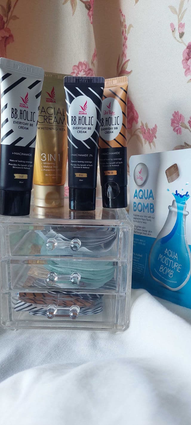 iWhite Korea Aqua Bomb Mask Sheet review photo by Gray17