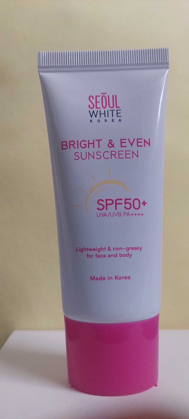 Seoul White Korea Bright & Even Sunscreen SPF50+ PA++++ review photo by Gray17