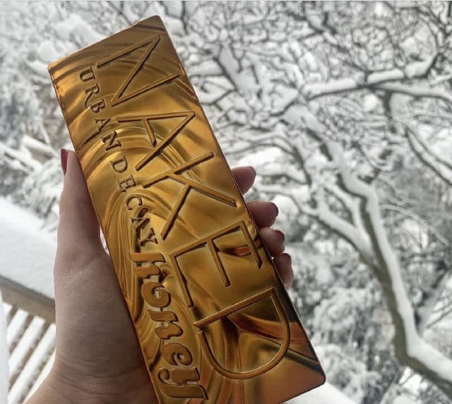 Urban Decay Naked Honey Eyeshadow Palette review photo by nailsbycarleigh