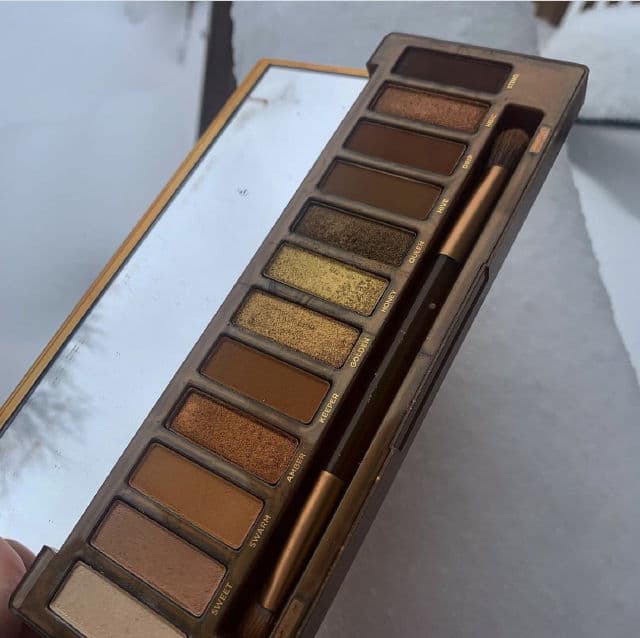 Urban Decay Naked Honey Eyeshadow Palette review photo by nailsbycarleigh