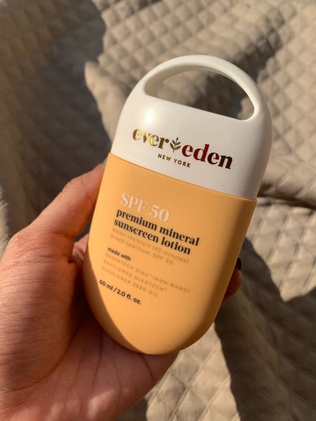 Evereden SPF 50 Premium Mineral Sunscreen review photo by mariarecomienda
