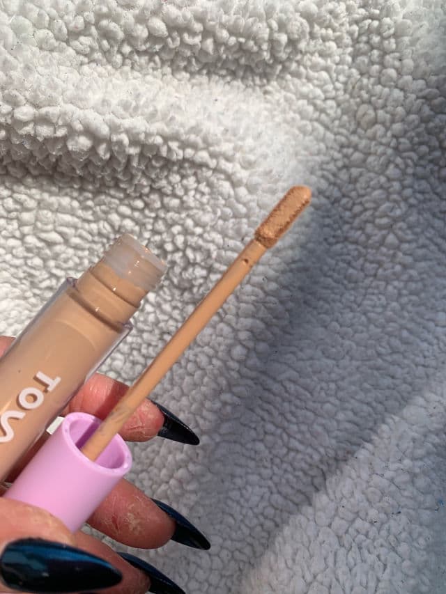 Tower 28 Beauty Swipe Hydrating Serum Concealer review photo by mariarecomienda