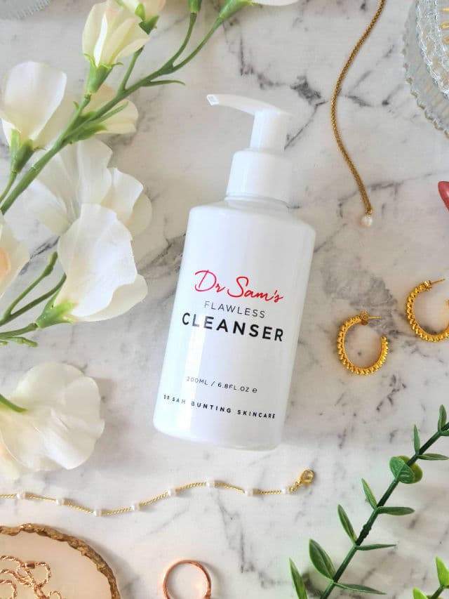 Dr. Sam's Flawless Cleanser review photo by Beautywithmoii