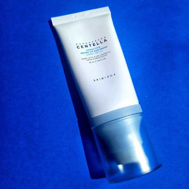 SKIN1004 Madagascar Centella Hyalu-Cica Water-Fit Sun Serum SPF50+ PA++++ review photo by Pickytimin